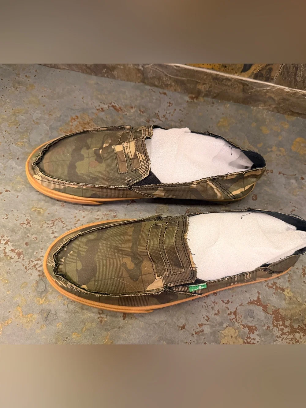 Sanuk Men's Camo Slip-On Canvas Shoes - Olive & Brown with Gum Sole- Like New